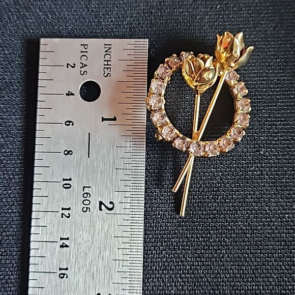 Vintage Gold Flower & Rhinestone Pin Brooch - Picture 7 of 8